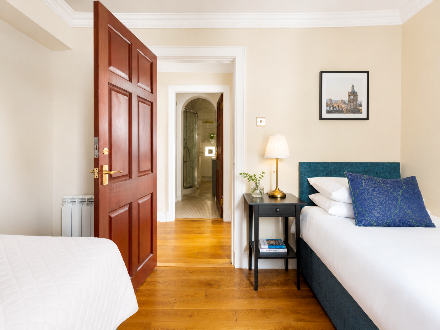 Royal Mile Apartment 10 twin room 2